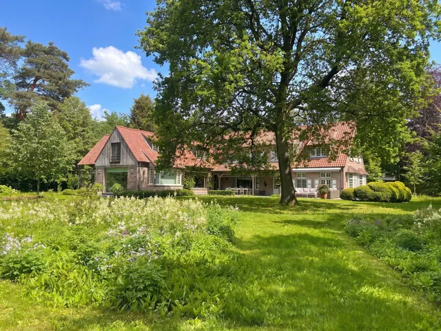 villa te koop in Brasschaat – 1/10