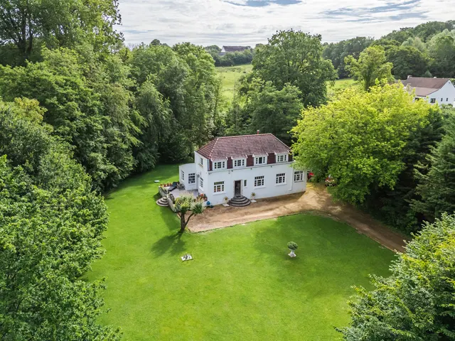 villa à vendre à Lasne – 1/10