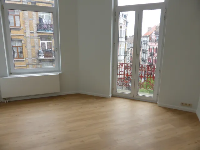 Appartement à louer à Saint-Gilles – 1/5