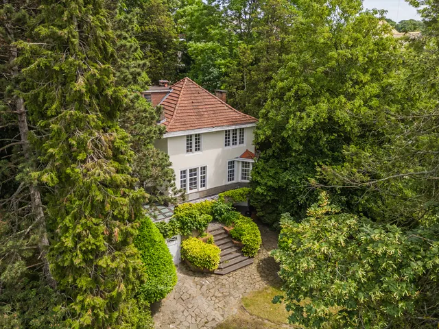 villa à vendre à Uccle – 1/10