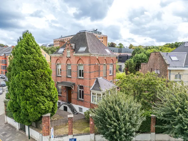 villa à vendre à Uccle – 1/10