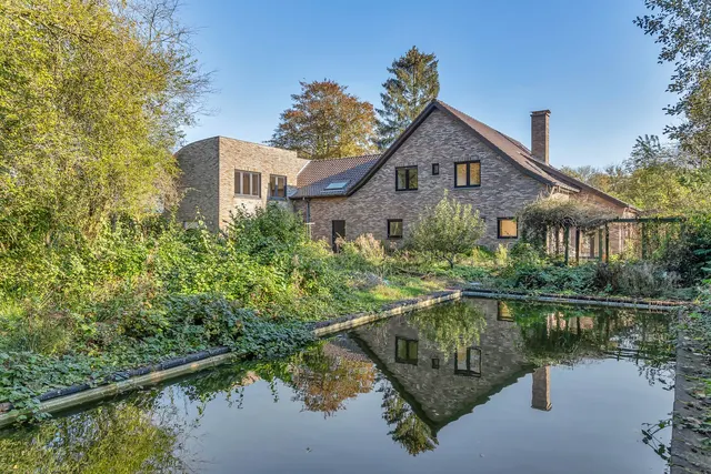 villa te koop in Sint-Martens-Latem – 1/9