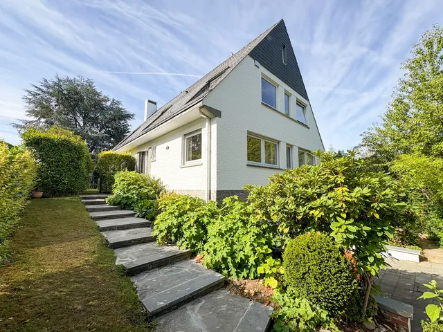 villa for rent in Waterloo – 1/10