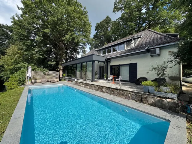 villa te huur in Rixensart – 1/10