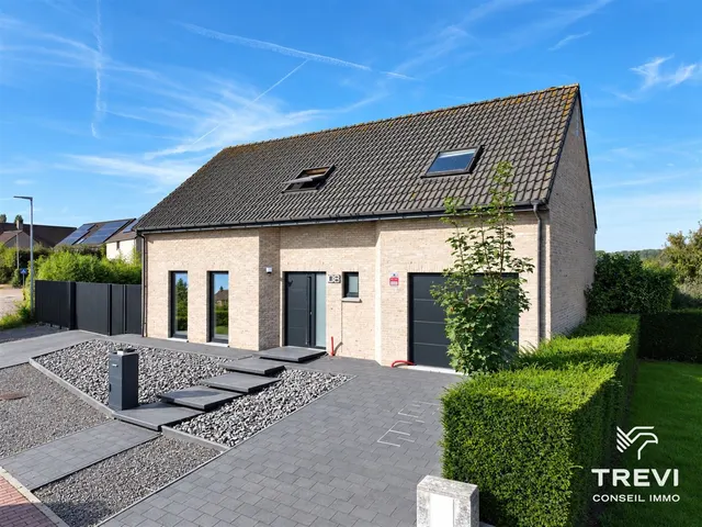 Huis te koop in Rebecq – 1/10