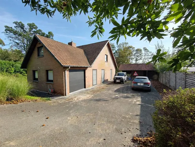 Villa te huur in Orroir – 1/10
