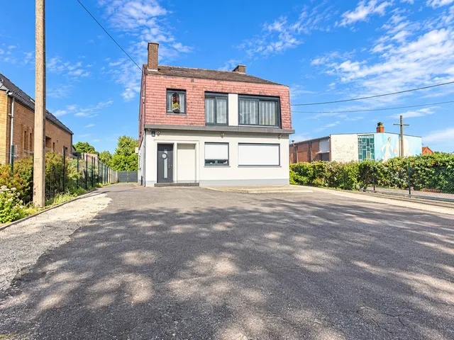 House for sale in La Louvière – 1/10