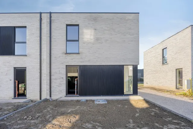 Nieuwbouwvilla for rent in Melle – 1/26