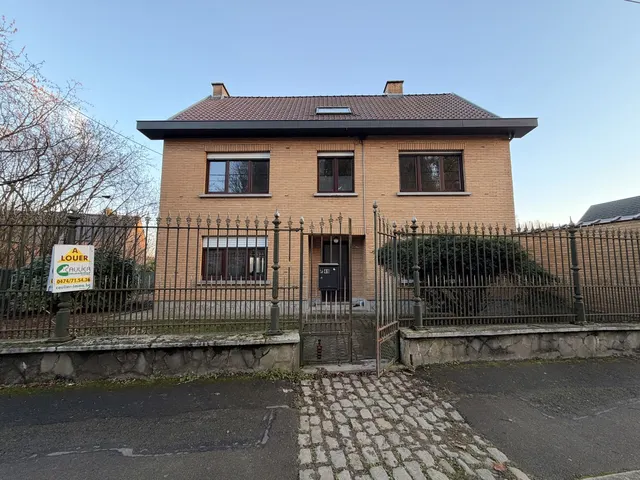 Maison à louer à Chievres – 1/18