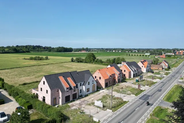 Woning te koop in Bachte-Maria-Leerne – 1/10