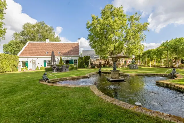 Villa te koop in Lievegem – 1/10