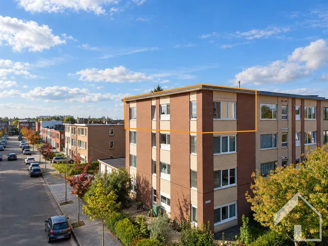 Appartement te koop in Merksem – 1/10