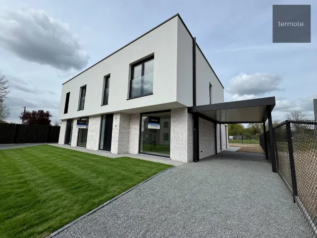 Woning te koop in Ooigem – 1/10