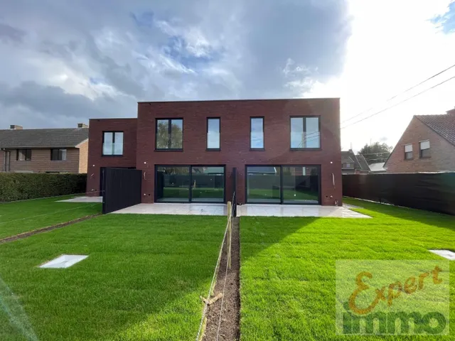 Driegevel woning à vendre à Harelbeke – 1/10