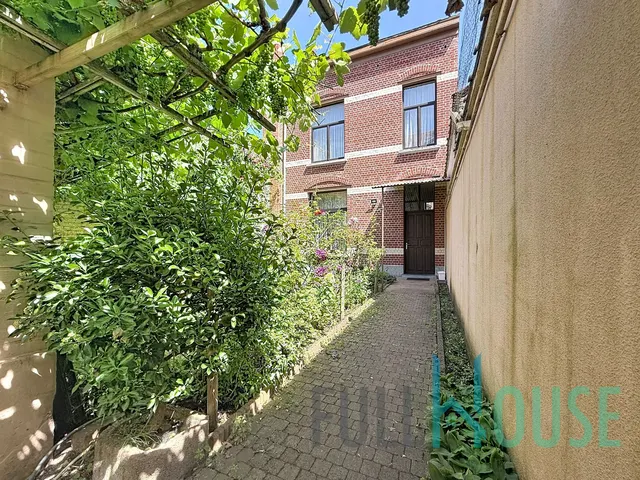 House for sale in Schaerbeek – 1/10