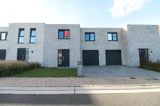 Huis for rent in Izegem – 1/10