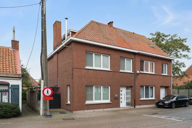 Huis te koop in Zandvliet – 1/10