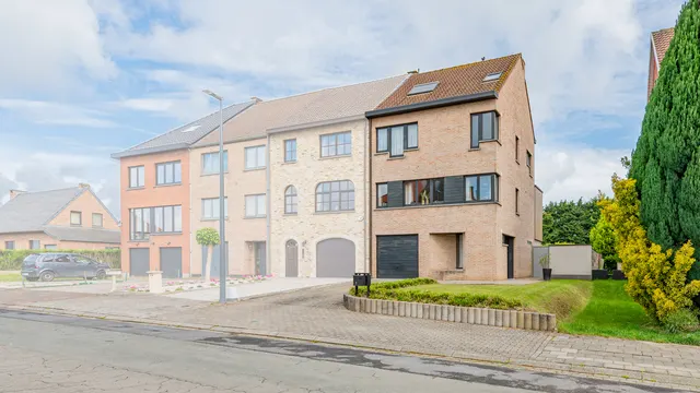 Huis te koop in Sint-Pieters-Leeuw – 1/10