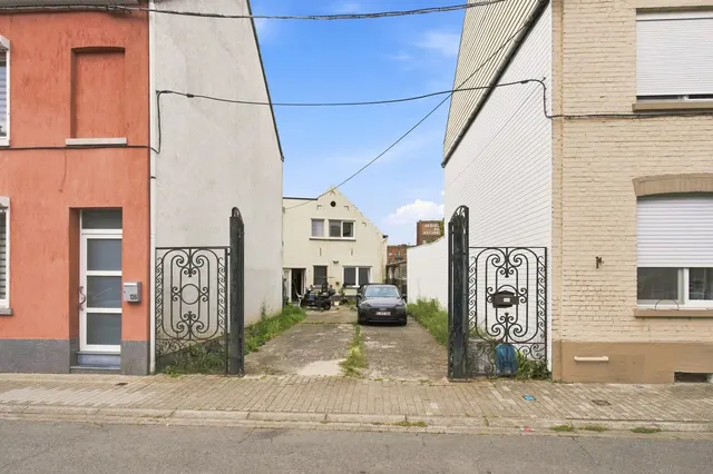 Huis te koop in Sint-Pieters-Leeuw – 1/10