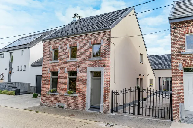 House for sale in Trognée – 1/10