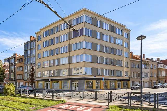 Appartement te koop in Jette – 1/10