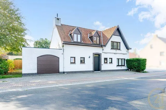 House for sale in Ruddervoorde – 1/10