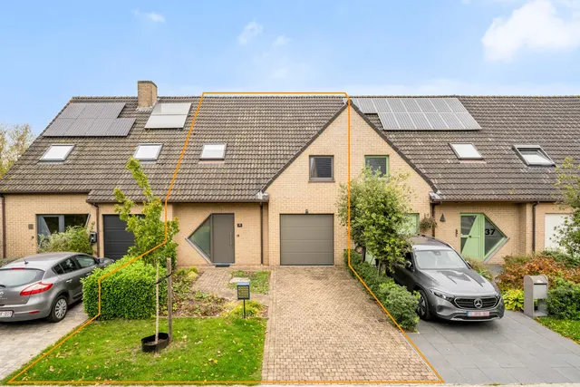 Huis for sale in Sint-Amandsberg – 1/10
