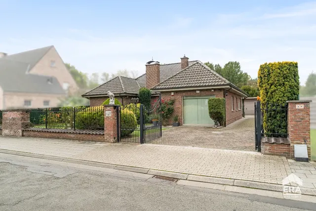 House for sale in Gijzegem – 1/10
