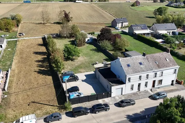Huis te koop in Velaine-Sur-Sambre – 1/10