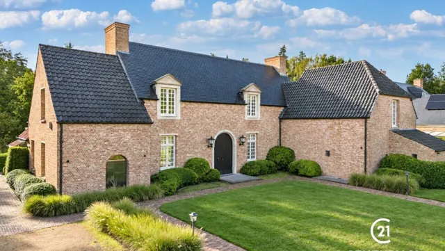 Villa for sale in Oud-Turnhout – 1/10