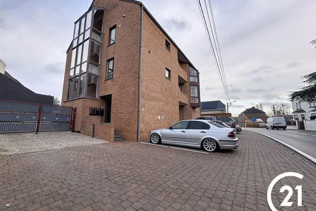 Appartement à louer à Jemeppe-Sur-Sambre – 1/10