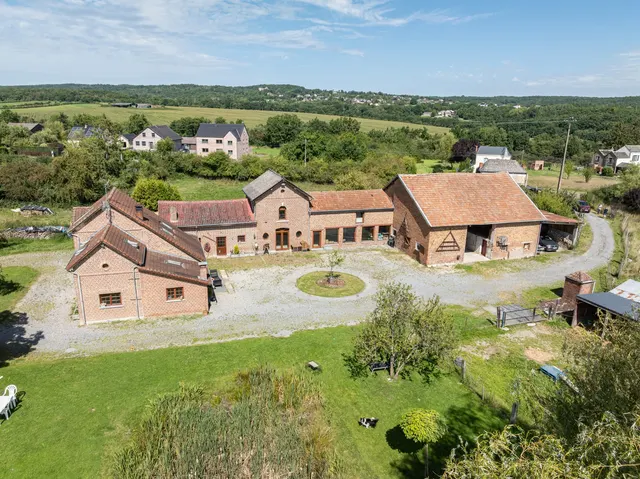 Maison à vendre à Agimont – 1/10