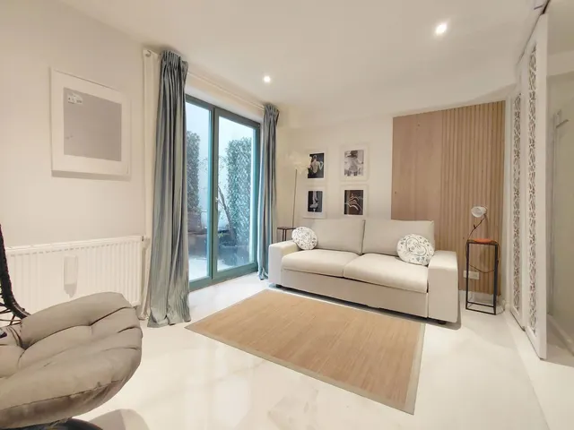 Appartement à louer à Saint-Gilles – 1/10