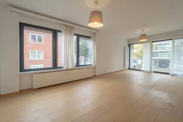 Appartement à louer à Woluwe-Saint-Pierre – 1/8