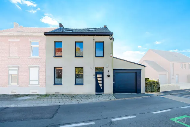 Maison à vendre à Court-saint-Étienne – 1/10
