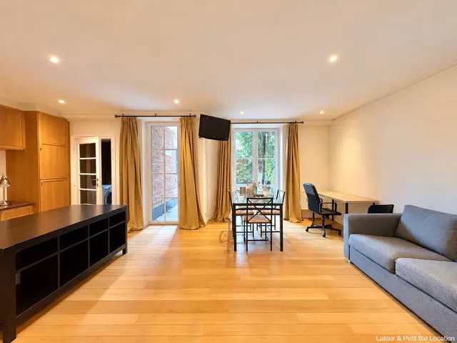 Studio à louer à Woluwe-Saint-Pierre – 1/9