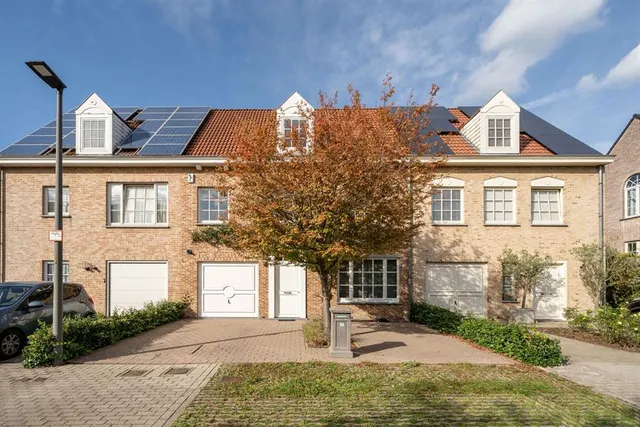 House for sale in Hove – 1/10