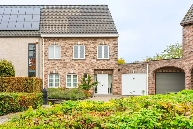 Huis for sale in Beveren-Kruibeke-Zwijndrecht – 1/10