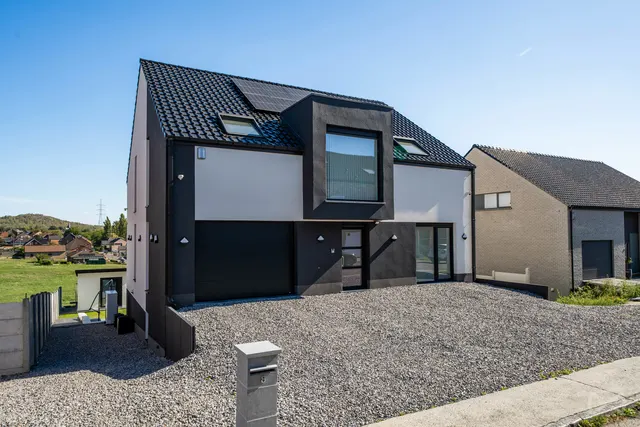 Huis te koop in La Louvière Maurage – 1/10