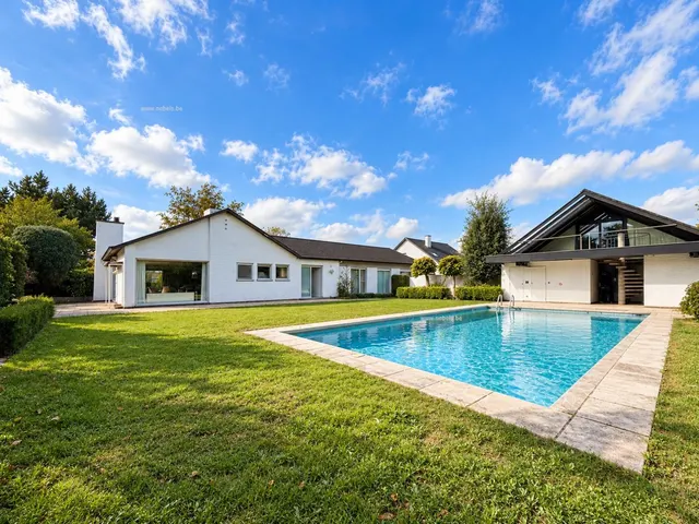 Villa for sale in Deinze – 1/10