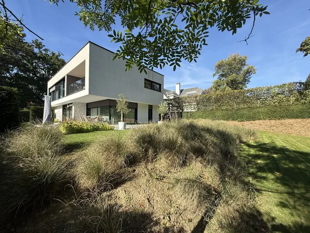 Maison à louer à Woluwe-Saint-Pierre – 1/10