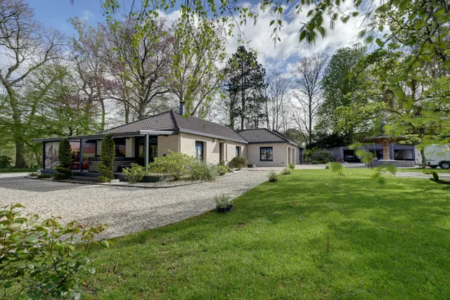 Villa for sale in Froyennes – 1/10