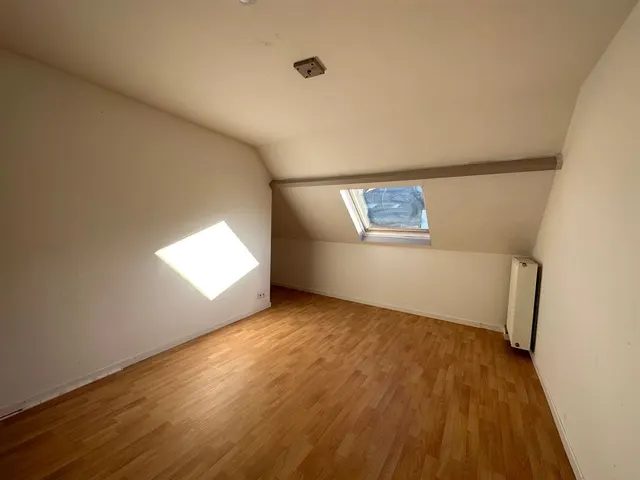 Apartment for rent in Courcelles À Louer – 1/7