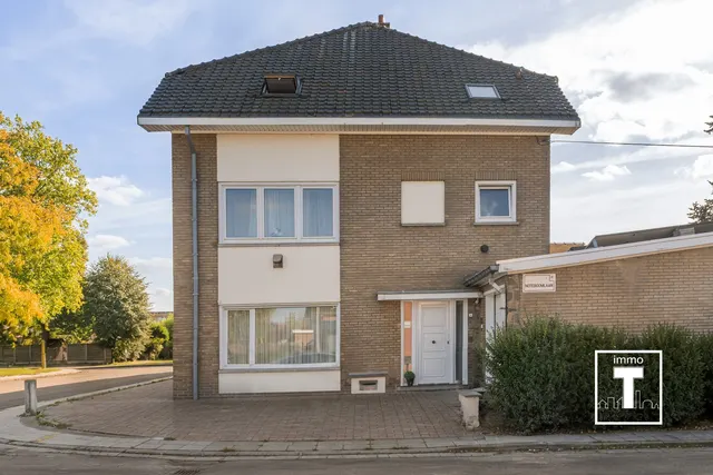 Huis for sale in Kortrijk – 1/10