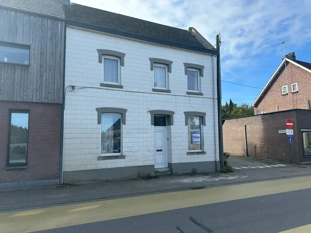 Huis te koop in As – 1/9