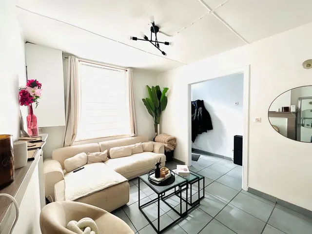 House for sale in Frameries – 1/10