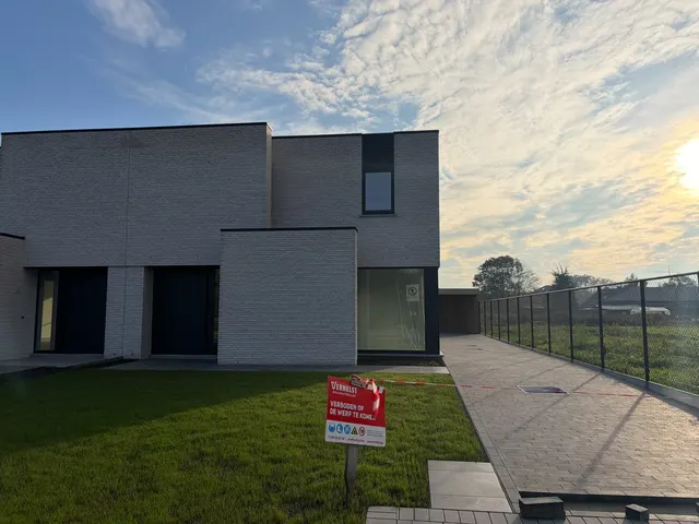 Huis te huur in Sint-Laureins – 1/10