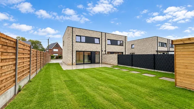 House for sale in Beringen – 1/10