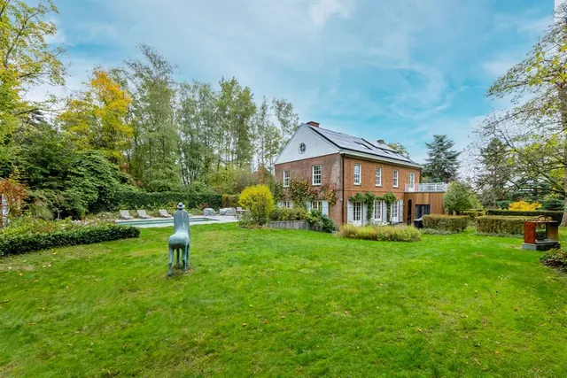 Huis te koop in Kraainem – 1/10