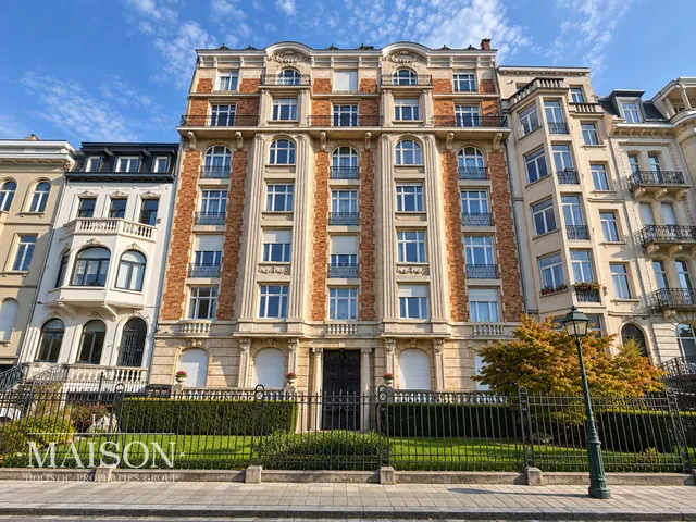 Appartement te koop in Etterbeek – 1/10